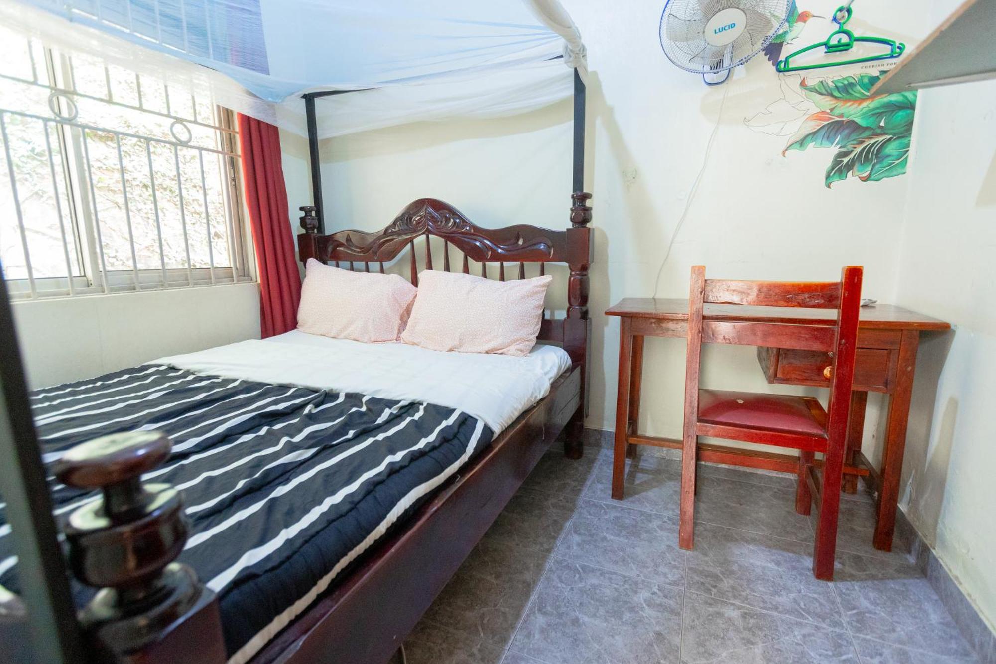Luxury Acacia Villa With Kampala'S Best View Екстериор снимка