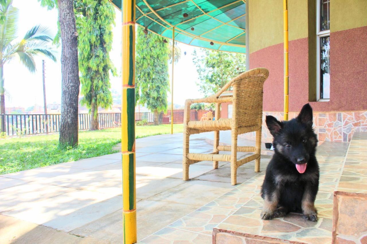 Luxury Acacia Villa With Kampala'S Best View Екстериор снимка
